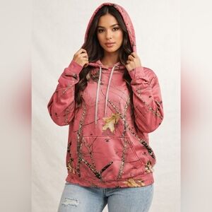 Mossy Oak Camo and Hot Pink Hoodie Women's Large